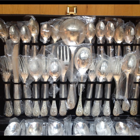 Antique SILVER PLATED ENCHANTED ROSE 48 PC SILVERWARE FLATWARE SET SEALED - Picture 10 of 16